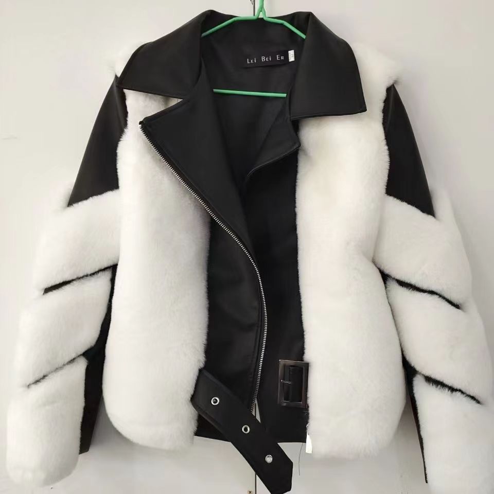 Women's Faux Fur Biker Jacket - Chic
Winter Coat